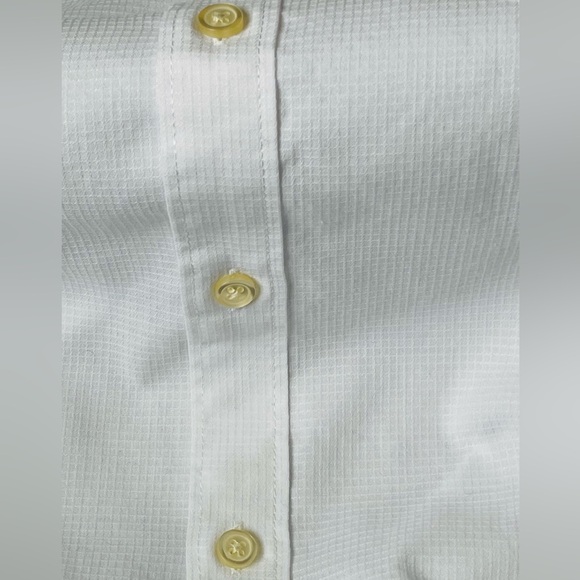 **$7 w/Bundle** Van Heusen Classic Fit👕Short Sleeve - Picture 4 of 6
